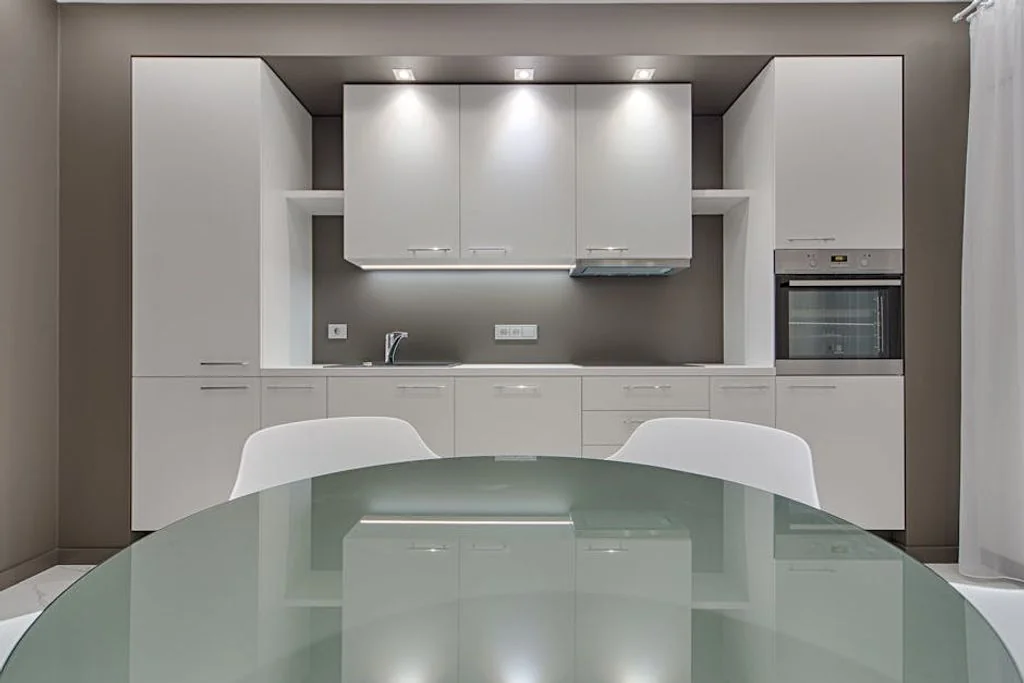 white kitchen elegance